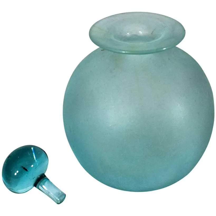 Clear Blue Blown Glass Vase – Elegant Artisan Craftsmanship ✨