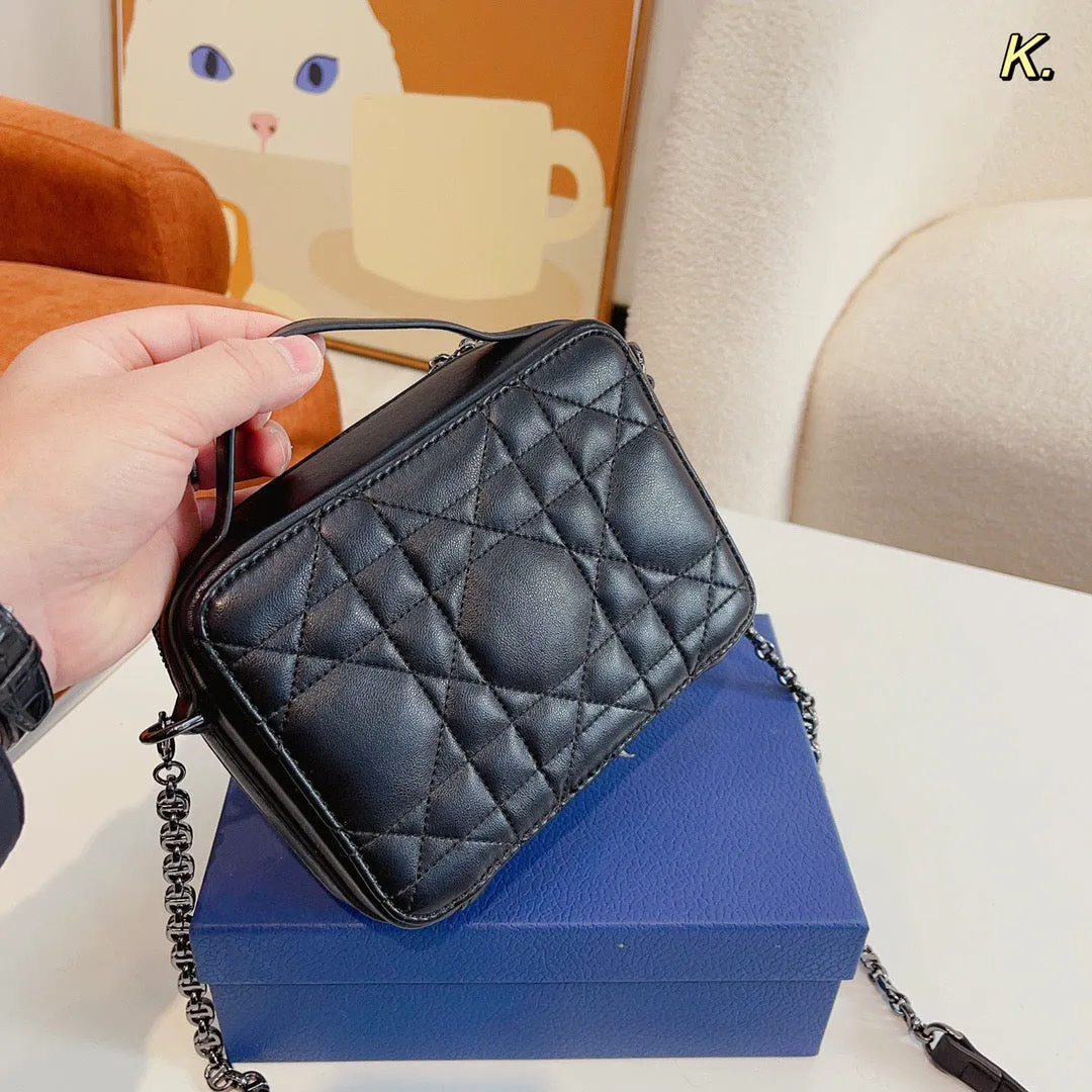 DR264 Dior Caro Box Bag / 7 x 5 x 2 inches