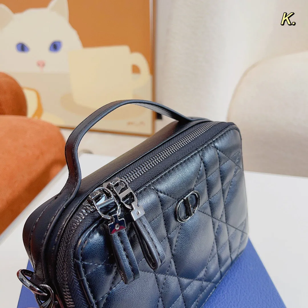 DR264 Dior Caro Box Bag / 7 x 5 x 2 inches