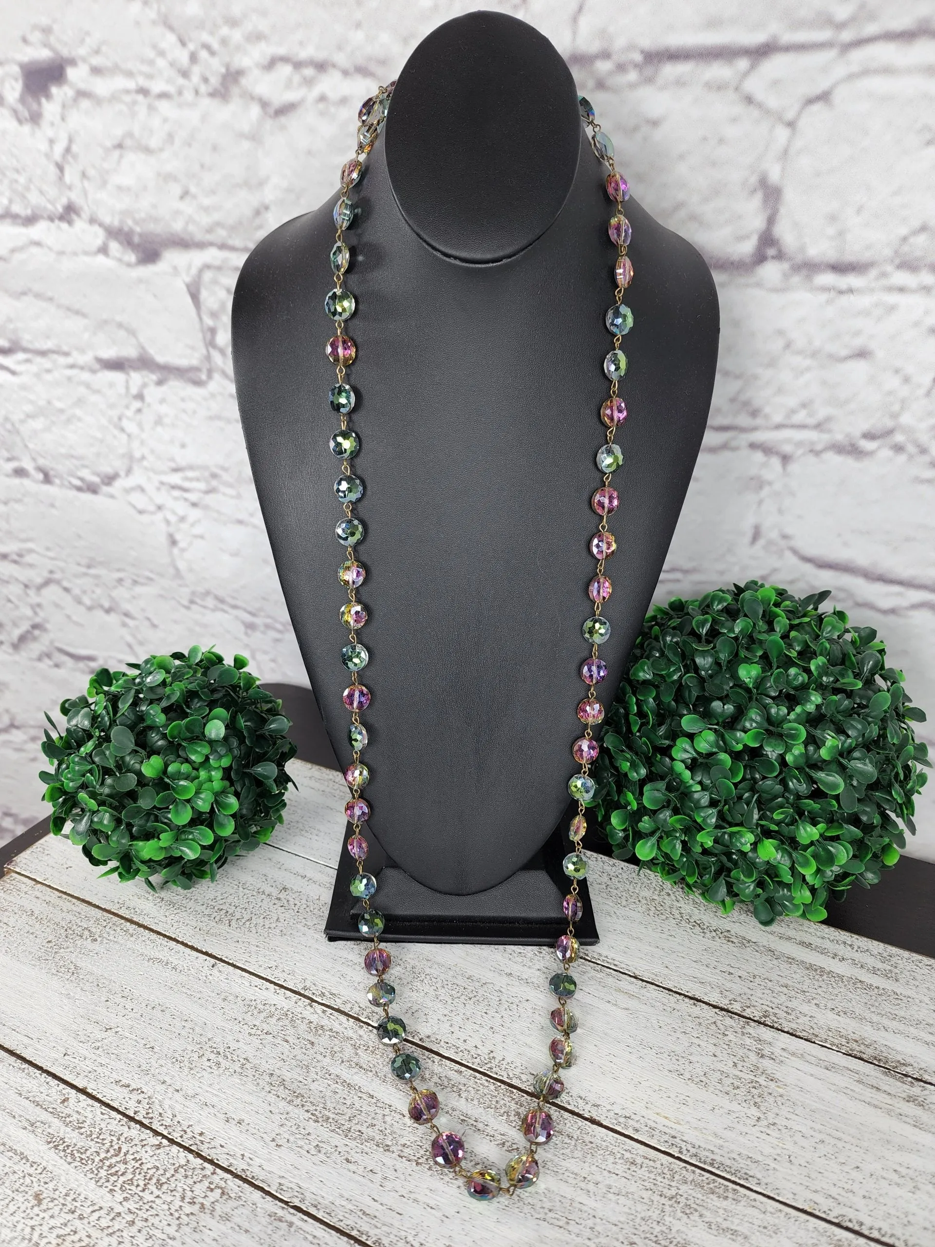 Faceted crystal on bronze wire necklace