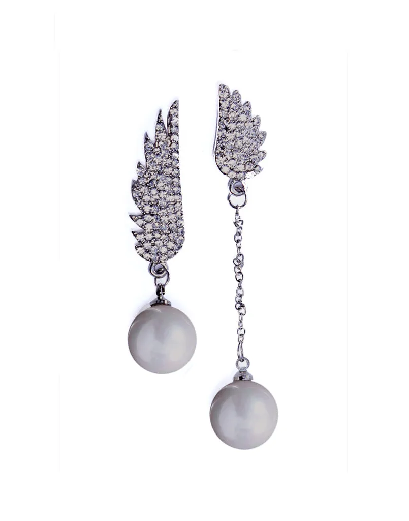Feather Shine Pearl Designer Earrings