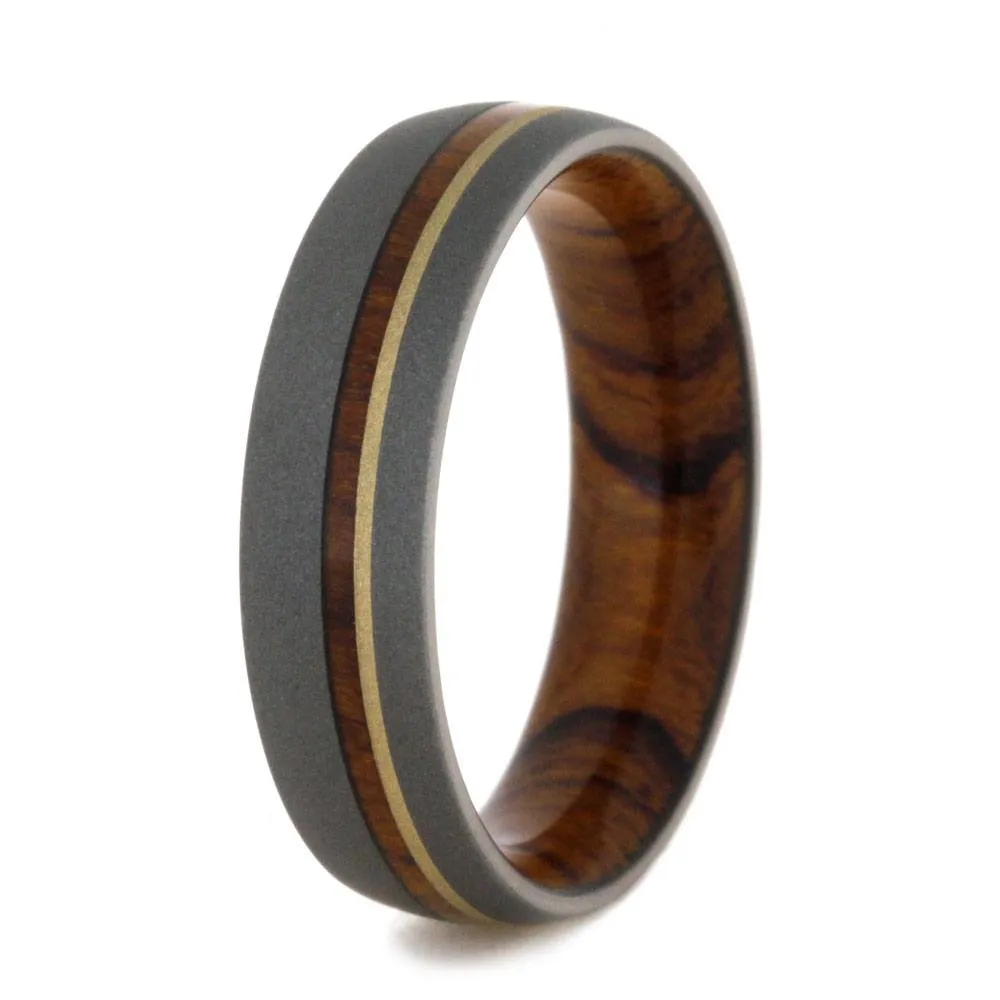Ironwood Men's Wedding Band with Gold