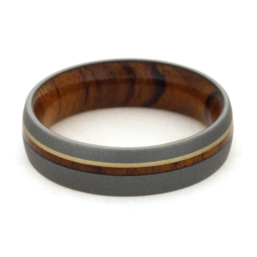 Ironwood Men's Wedding Band with Gold