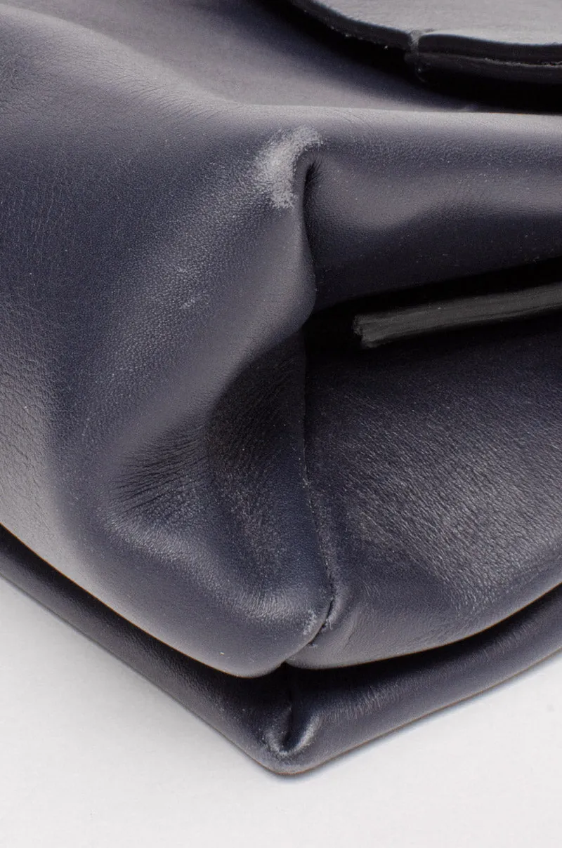 NAVY BLADE BAG