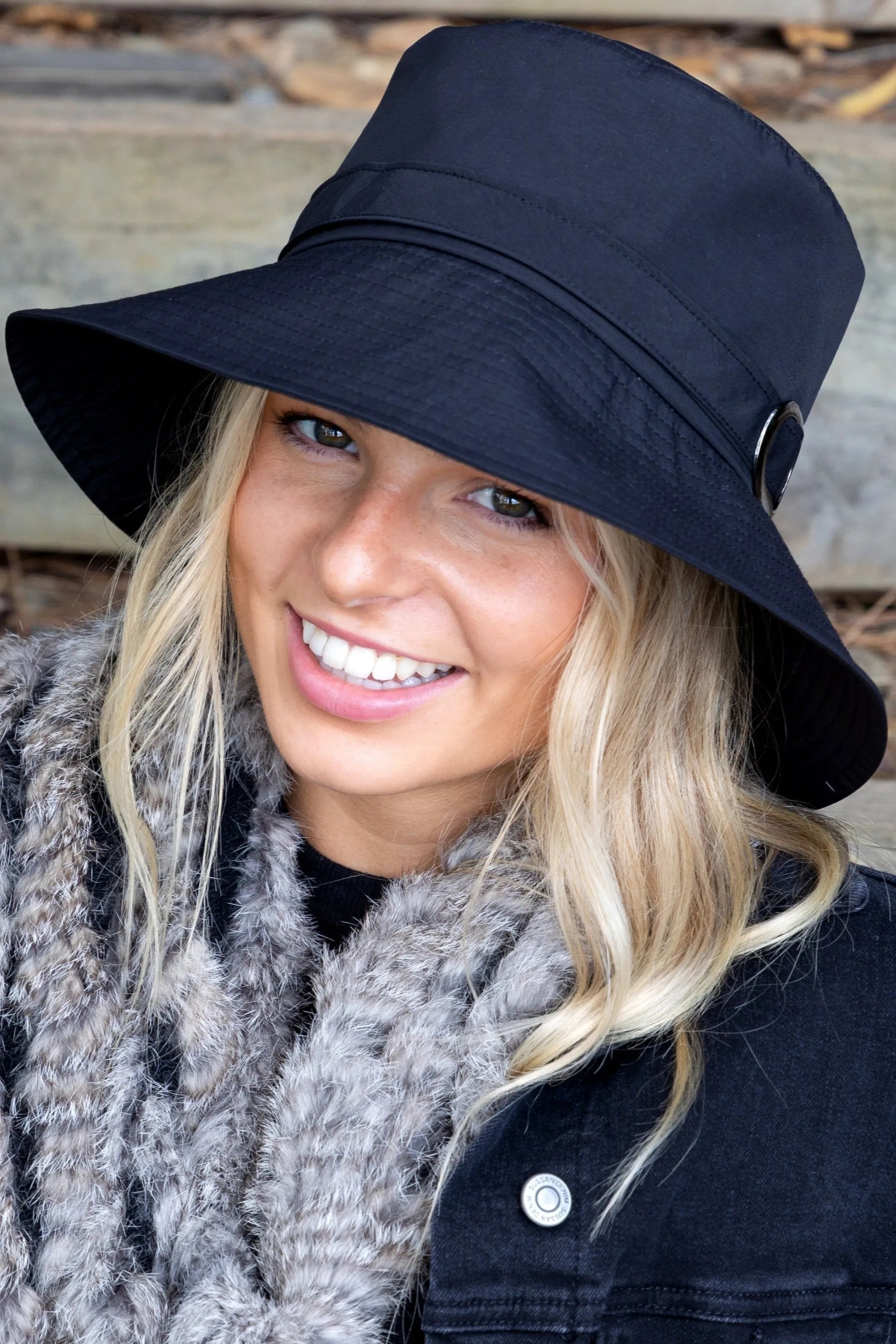 Rigon Rosanna Bucket Hat - Black