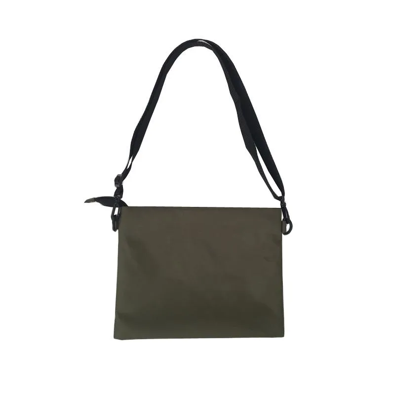 Shoulder Bag With Bottom Gusset