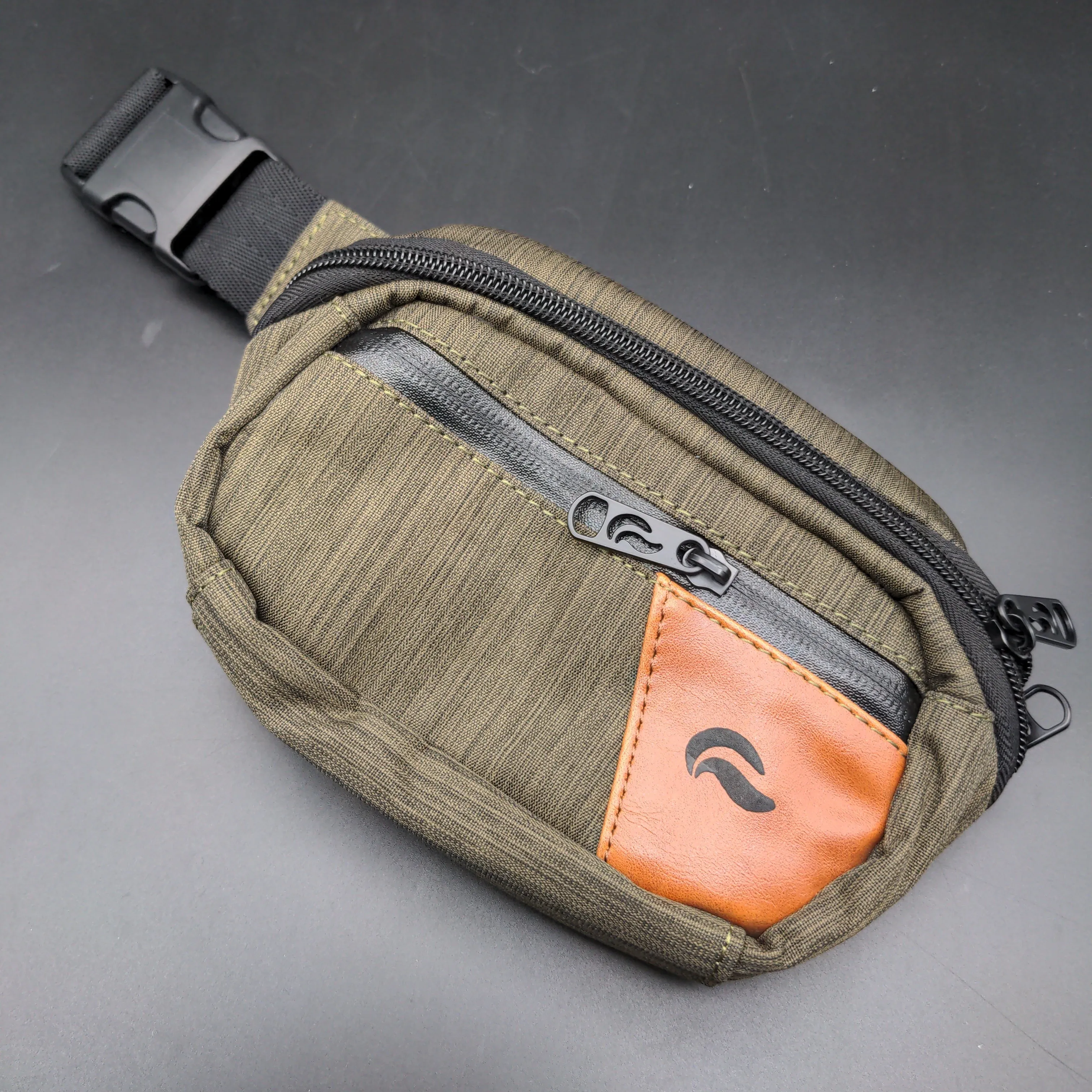 Skunk "Hipster" Smell Proof Fanny Pack