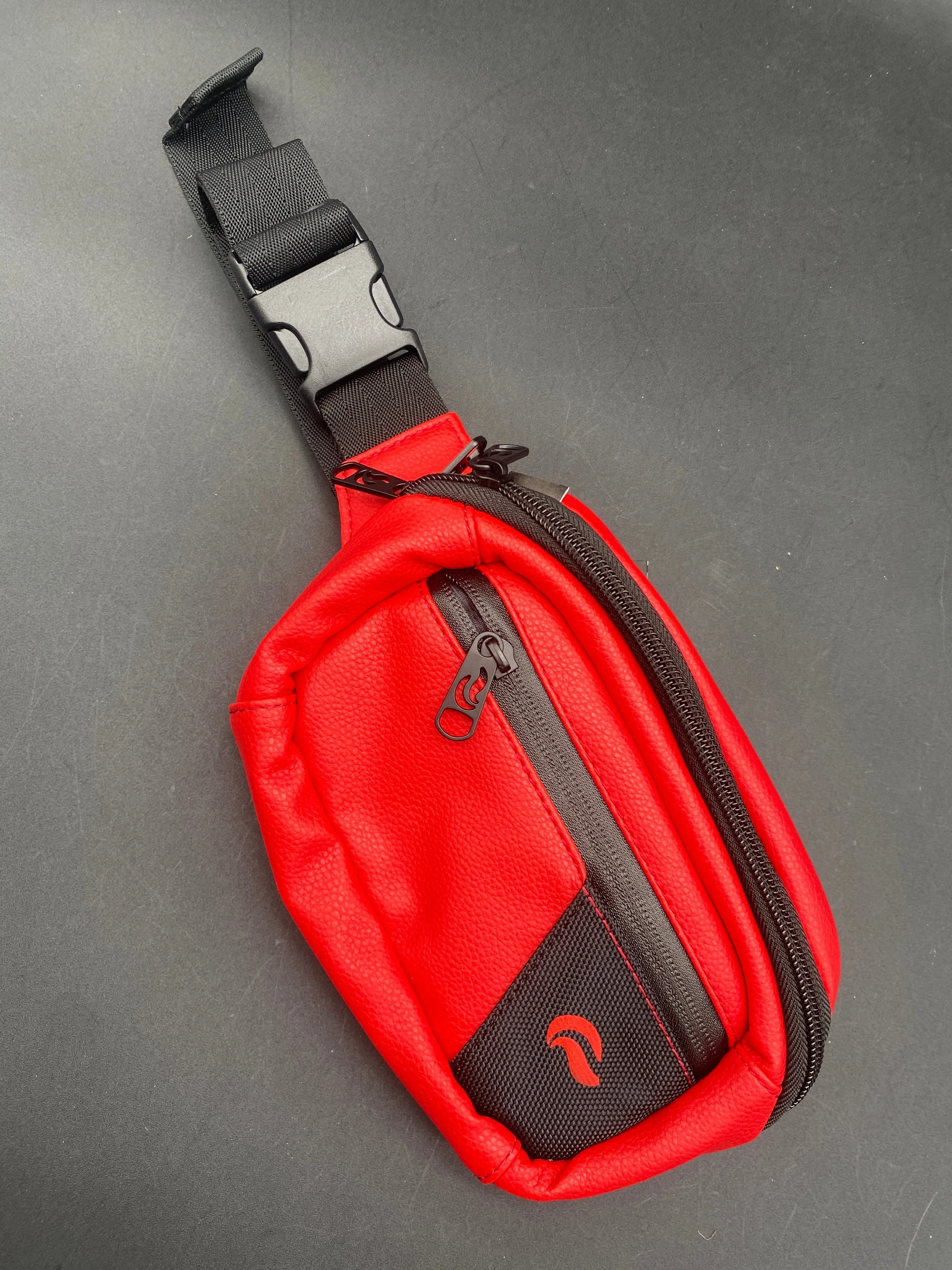 Skunk "Hipster" Smell Proof Fanny Pack