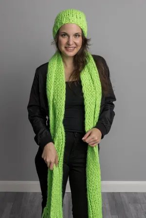 Strickschal in Neon - Farben mit Mütze handgestrickt für Herbst und Winter